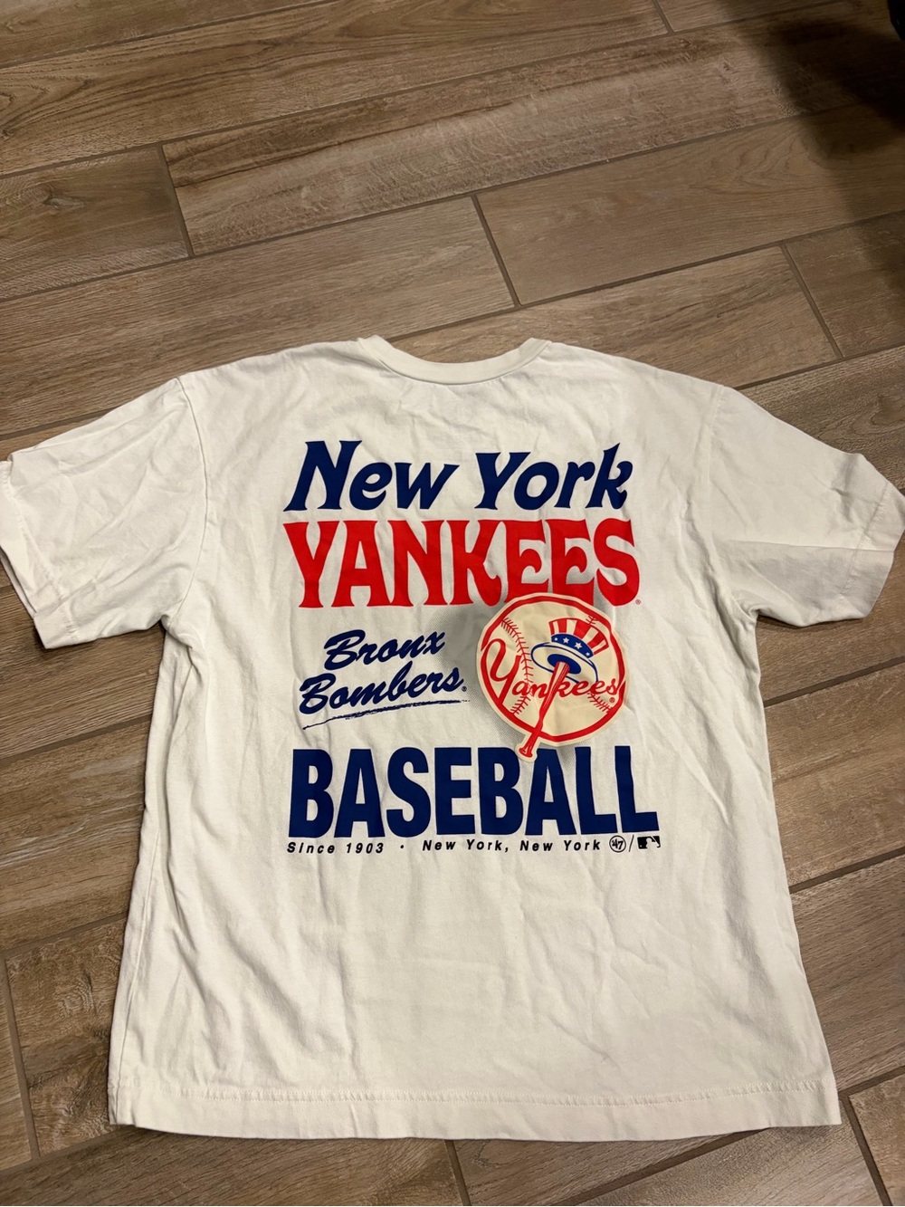 47 New York Yankees white cotton t-shirt bronx, bombers logo, size L